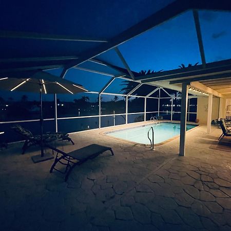 Villa Catalina Isles - Holidays In Paradise Кейп Корал Екстериор снимка